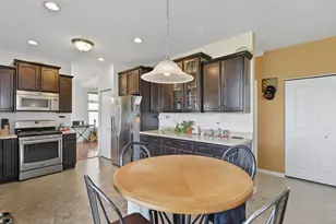 1607 Seward Rd, Joliet, IL 60431 - Photo 9