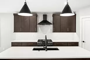 1214 Slate St, Normal, IL 61761 - Photo 9