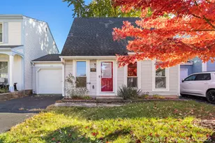 3S321 Blackthorn Ln, Warrenville, IL 60555 - Photo 1