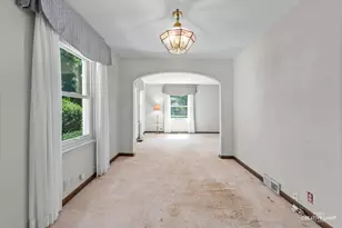 28W544 Rogers Ave, Warrenville, IL 60555 - Photo 3