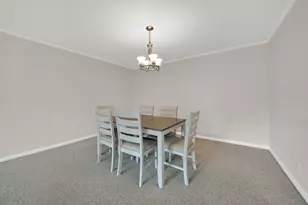 601 Lake Hinsdale Dr, Willowbrook, IL 60527 - Photo 5