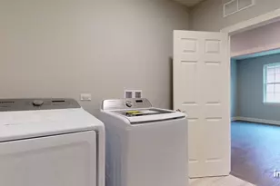 1431 Somerset Pl, Barrington, IL 60010 - Photo 17