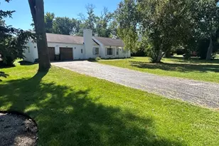 13 W Kenilworth Ave, Prospect Heights, IL 60070 - Photo 1