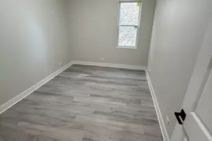 2933 W Lexington St, Chicago, IL 60612 - Photo 3