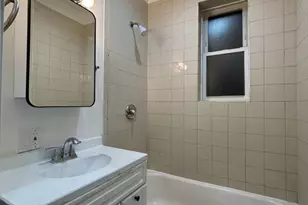 8436 S Exchange Ave, Chicago, IL 60617 - Photo 7