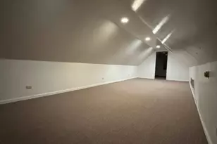 8436 S Exchange Ave, Chicago, IL 60617 - Photo 9