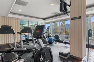 201 E Chestnut St, Chicago, IL 60611 - Photo 17