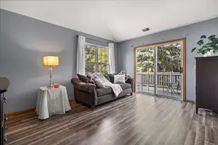 410 Bay Tree Cir, Vernon Hills, IL 60061 - Photo 11