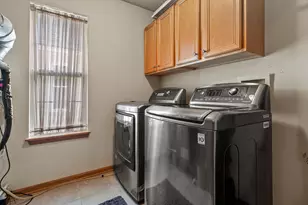 410 Bay Tree Cir, Vernon Hills, IL 60061 - Photo 21