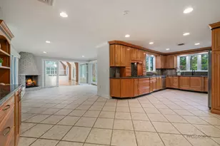 1884 Tweed Rd, Inverness, IL 60067 - Photo 11