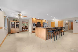 885 Brewster Ln, Bartlett, IL 60103 - Photo 15