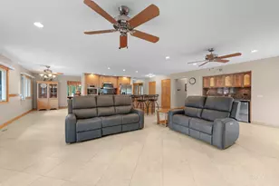 885 Brewster Ln, Bartlett, IL 60103 - Photo 21