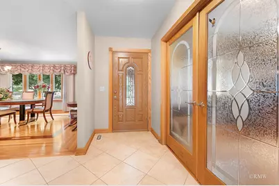 885 Brewster Lane, Bartlett, IL 60103 - Photo 7