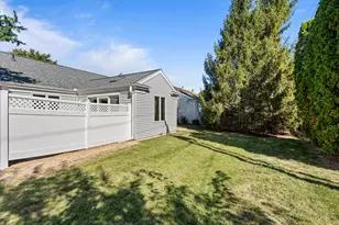 2410 Stillwater Dr, Champaign, IL 61821 - Photo 27