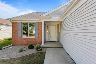 2410 Stillwater Dr, Champaign, IL 61821 - Photo 3