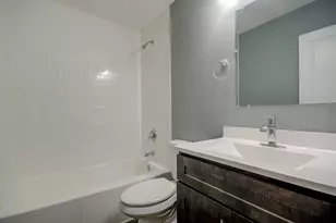 2302 Carnation Dr, Crest Hill, IL 60403 - Photo 9