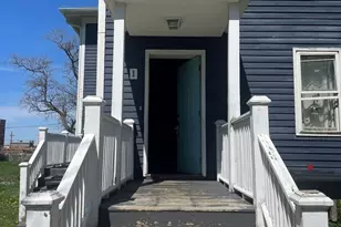 86 N 4th St, Aurora, IL 60505 - Photo 1