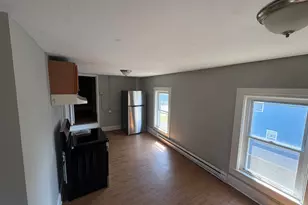 86 N 4th St, Aurora, IL 60505 - Photo 9