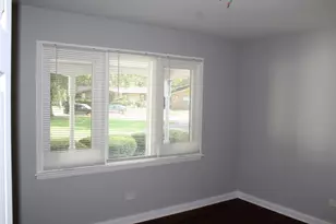 1020 E 153rd St, South Holland, IL 60473 - Photo 7