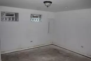 1020 E 153rd St, South Holland, IL 60473 - Photo 15