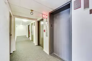 2100 Valencia Dr, Northbrook, IL 60062 - Photo 7