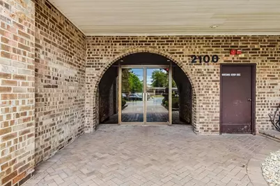 2100 Valencia Drive #203-B, Northbrook, IL 60062 - Photo 3