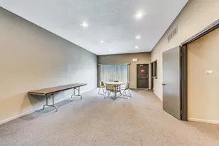 2100 Valencia Dr, Northbrook, IL 60062 - Photo 27