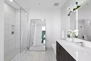 211 N Harbor Dr, Chicago, IL 60601 - Photo 35