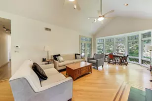 1295 Sunview Ln, Winnetka, IL 60093 - Photo 13