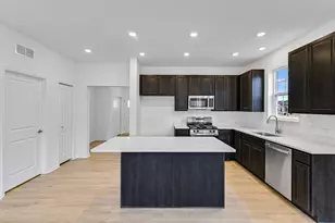 14905 S McCarthy Circle, Plainfield, IL 60544 - Photo 5