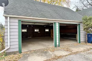 1668 Chartres St, Lasalle, IL 61301 - Photo 17