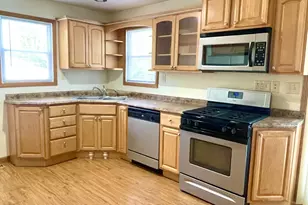 1668 Chartres St, Lasalle, IL 61301 - Photo 7