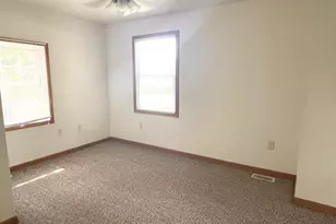 1668 Chartres St, Lasalle, IL 61301 - Photo 9