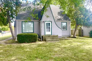 1668 Chartres St, Lasalle, IL 61301 - Photo 1