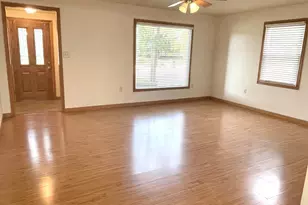 1668 Chartres St, Lasalle, IL 61301 - Photo 5