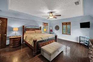 2014 W Hopkins Pl, Chicago, IL 60643 - Photo 15