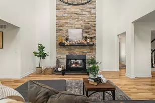 9281 Auburn Rd, Winnebago, IL 61088 - Photo 11