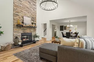 9281 Auburn Rd, Winnebago, IL 61088 - Photo 9