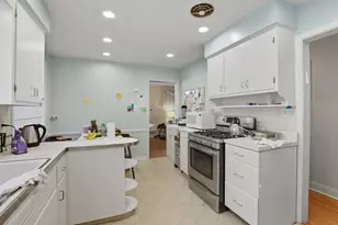 8728 Trumbull Ave, Skokie, IL 60076 - Photo 7