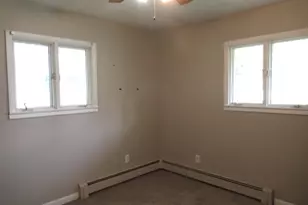 114 N Chase St, Monticello, IL 61856 - Photo 7