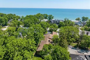 990 Sheridan Rd, Highland Park, IL 60035 - Photo 1