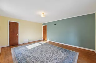 240 N Willow Rd, Elmhurst, IL 60126 - Photo 25