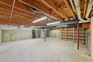 240 N Willow Rd, Elmhurst, IL 60126 - Photo 35