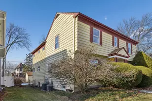 240 N Willow Rd, Elmhurst, IL 60126 - Photo 39