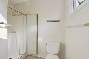 240 N Willow Rd, Elmhurst, IL 60126 - Photo 21