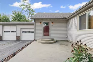 309 N Watson, Tolono, IL 61880 - Photo 3