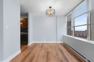 655 W Irving Park Rd, Chicago, IL 60613 - Photo 29