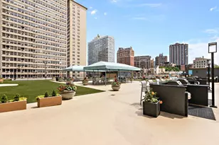 655 W Irving Park Rd, Chicago, IL 60613 - Photo 17