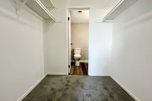 9725 S Karlov Ave, Oak Lawn, IL 60453 - Photo 15