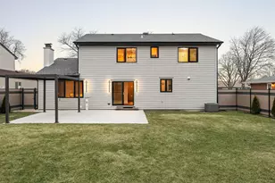 805 S Tures Ln, Des Plaines, IL 60018 - Photo 5